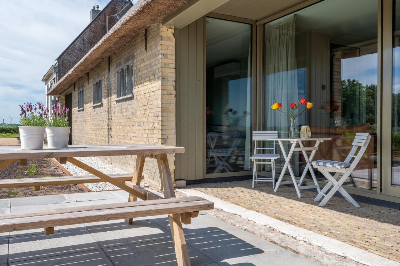 Appartement De Dageraad In Monumentale Boerderij Kimswerd Εξωτερικό φωτογραφία